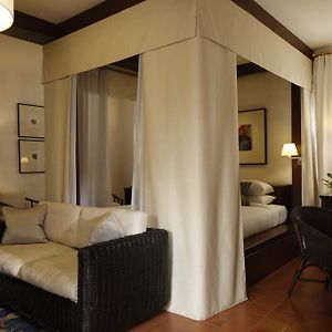 Deluxe Double Room Above 12 Years Old Only
